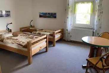 Pensão Monteurzimmer Alte Schule Heberndorf 1