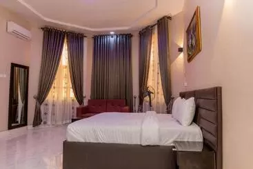 پانسیون Yona Resort Inn
