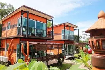 Resort รัตนารีสอร์ท ลันตาน้อย