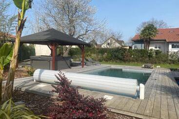 Bed and Breakfast 2 Chambres Dans Villa Avec Spa Et Piscine