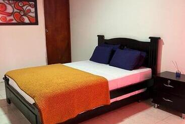 Finca Hotel Piscinando En Pereira