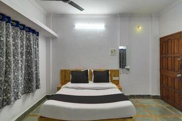 Hotel Oyo Aai Bunglow