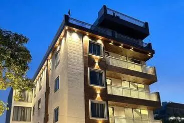 Hotell Raksha Suites & Banquet Greater Noida