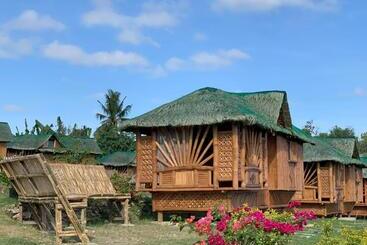 膳宿费 Papabo Adventure Village