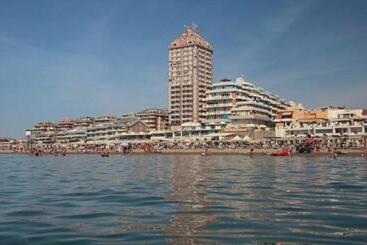 تختخواب و صبحانه Vitti Apartment