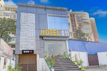 Oyo Hotel S 11