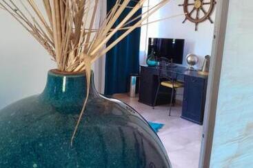 پانسیون Domaine D Avalon