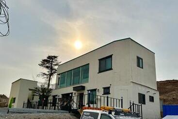 Bed and Breakfast Fullhouse 6to10