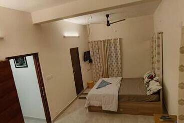 Pensão Prs Creek Side Home Stay Villa