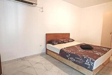 پانسیون Villa Maxima U Blizini Plaže Sa Garažom I Sigurnosnom Kamerom