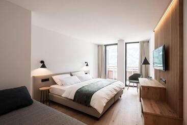 Отель Belvedere   Adults Only   14 Plus