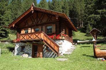 בית מלון כפרי La Soldanella