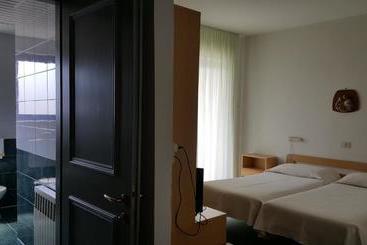 בית מלון כפרי Splendor