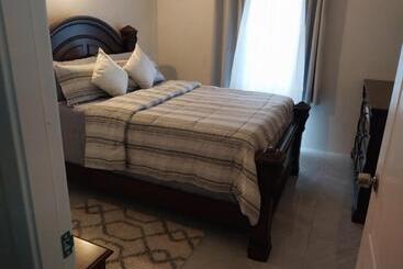 تختخواب و صبحانه Serenity Havens Stays Airbnb