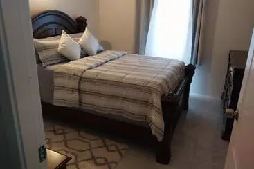 تختخواب و صبحانه Serenity Havens Stays Airbnb