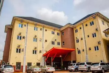 Aify Queenest Hotel And Suites