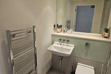 민박 Manor Mills Jcs Property