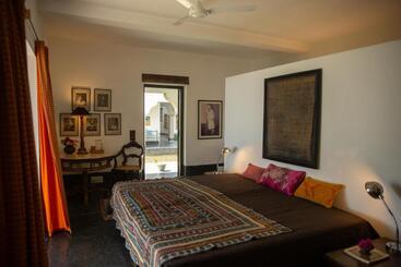 Pensjonat Isla S Ridge   A Cgh Earth Saha Experience