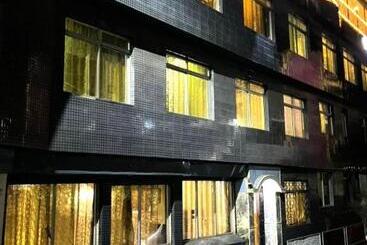 Hotel Goroomgo Kasturi Palace Darjeeling   Luxury Room With Parking Facilities   Best Seller