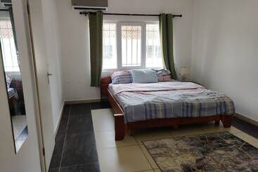 بنسيون Beach Road Oasis