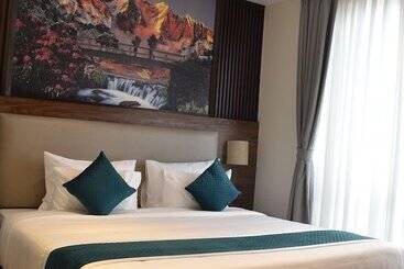 هتل Dees Boutique