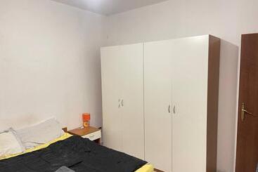 بنسيون Marina Di San Lorenzo Guest House