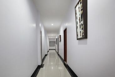 Green Tropical Village Hotel & Resort