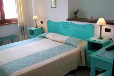 ホテル Moderno