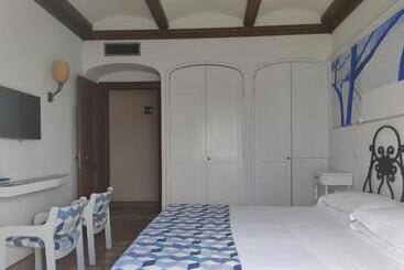 فندق Taverna Del Capitano