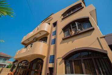 تختخواب و صبحانه Lidias Guest House