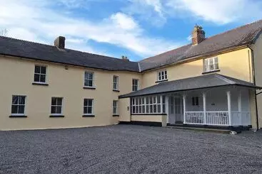 Majatalo The Monkey Puzzle