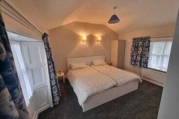 Пансион The Monkey Puzzle