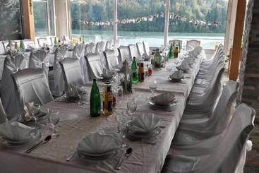 مبيت وإفطار Gostisce Jezero