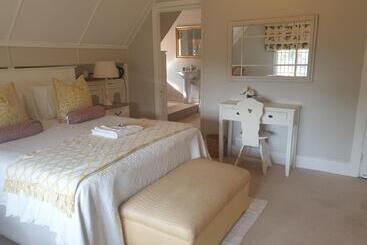 Aamiaismajoitus (B&B) 18 Pioneer Kloof