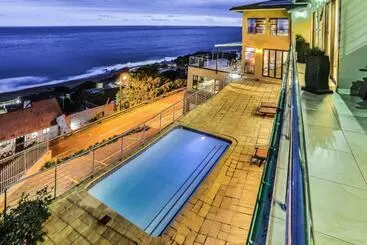 Aamiaismajoitus (B&B) Zimbali View Eco Guesthouse