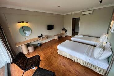 Tunamaya Beach & Spa Resort – Desaru