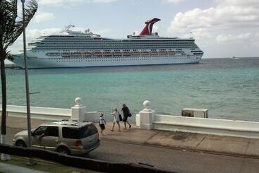 ホテル Safari Inn