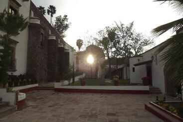 ホテル Spa Hacienda Real La Nogalera