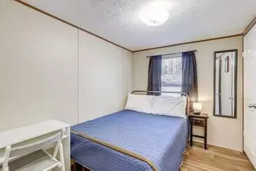 Mökkimajoitus Pet Friendly Home ~ 5 Mi To Blue Ridge Parkway!