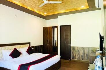 Mj River Resort By Dls Hotels