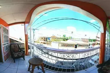 ユースホステル Hostal Brisas Y Olas