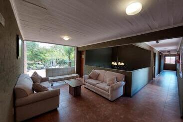 Hotel Jardines De Dayman