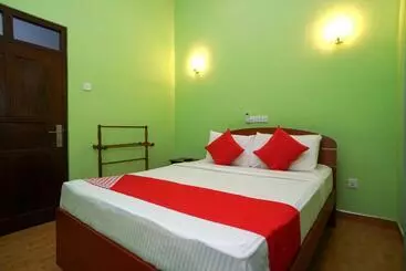 تختخواب و صبحانه Mass Eco Cabana Yoga & Spa   Unawatuna