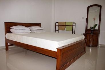 Bed & Breakfast H&c Heaven Beach