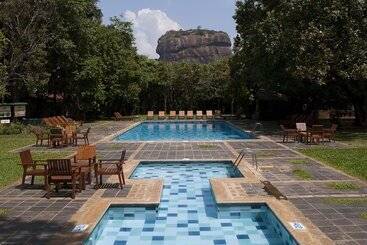 Bed and Breakfast Moksha Sigiriya