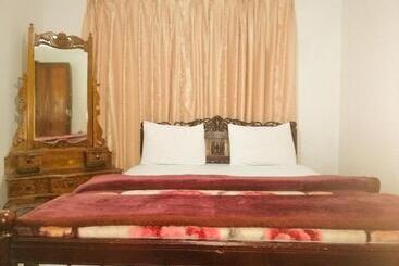 هتل Glenfall Guest