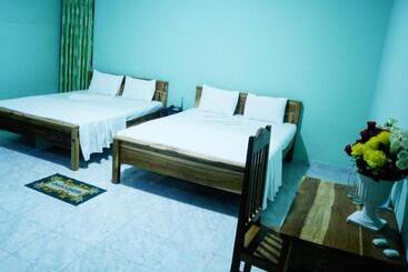 Kings Hotel Restaurant And Bar