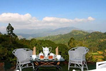 בית מלון כפרי The Hideaway