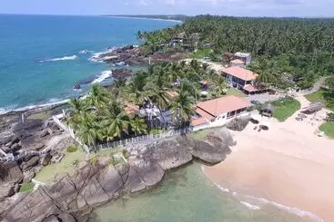 Scarlet White Resort