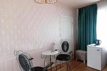 Отель Guest House Krista